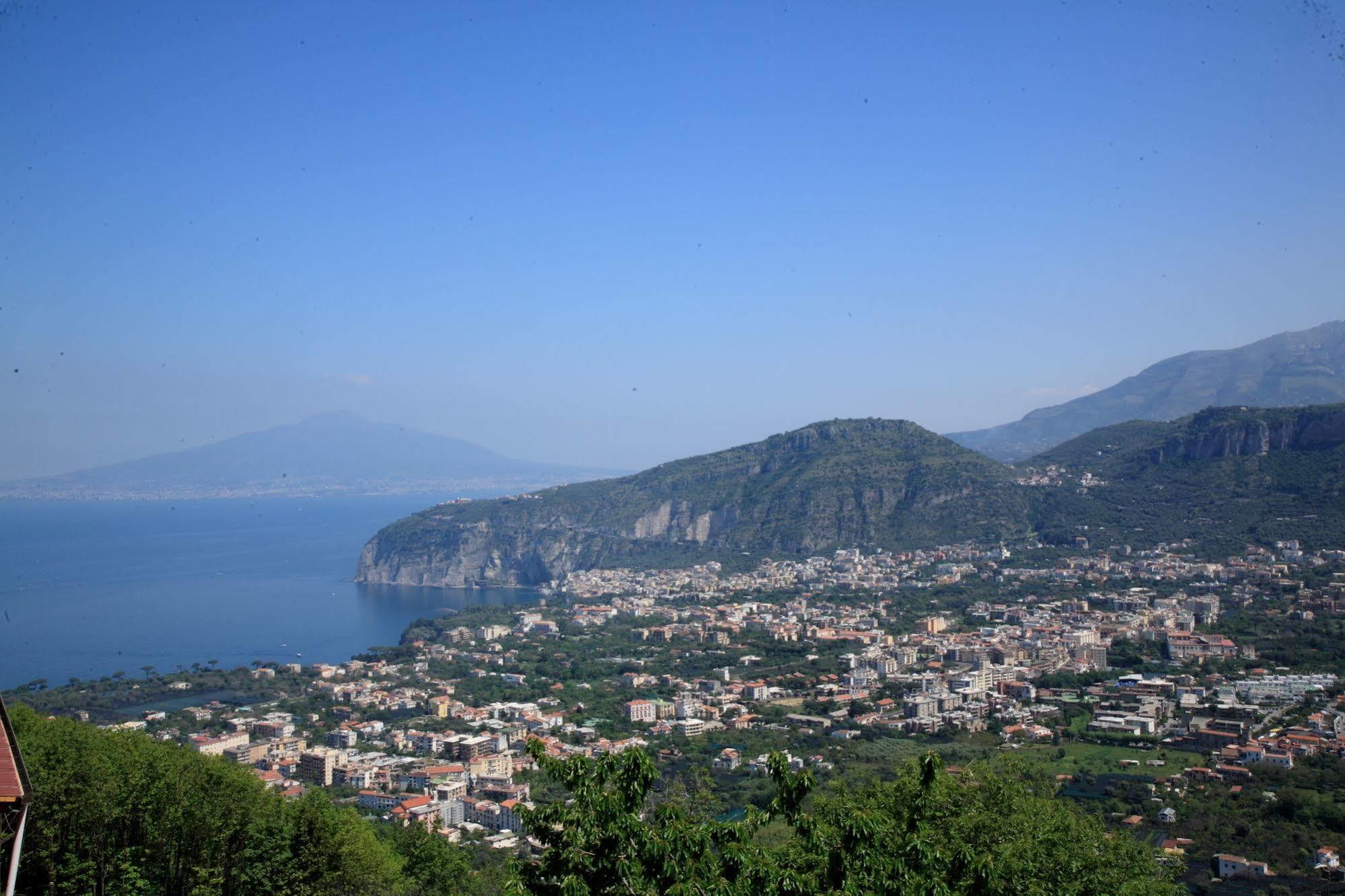 Villa Monica B&B Σορέντο Εξωτερικό φωτογραφία
